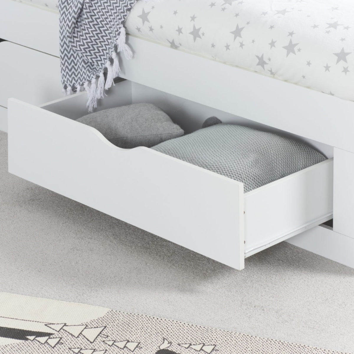 2026 Appleby Bed - White