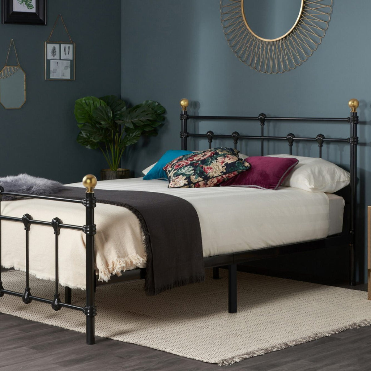 2026 Atlas Bed - Black