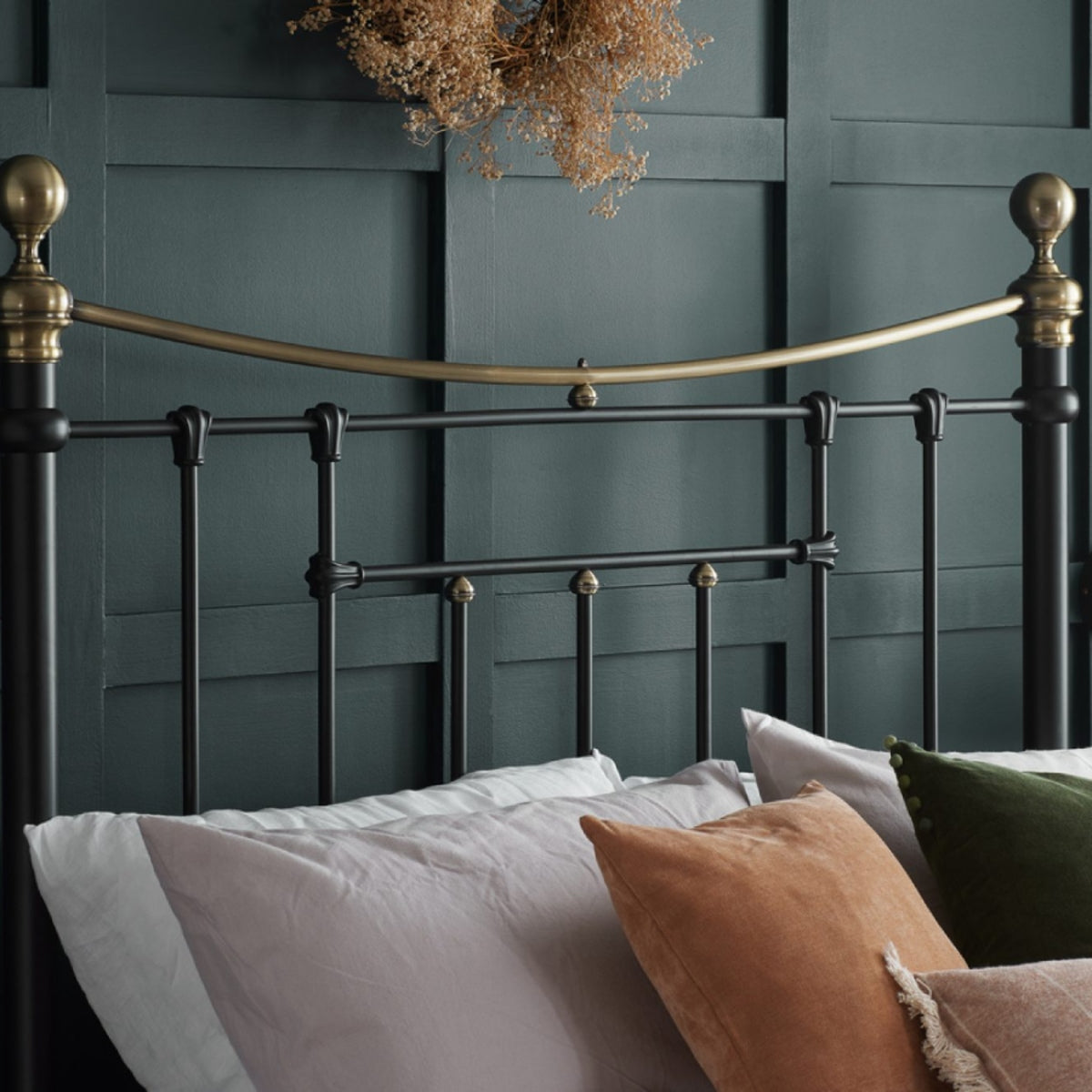 2026 Bronte Bed - Black