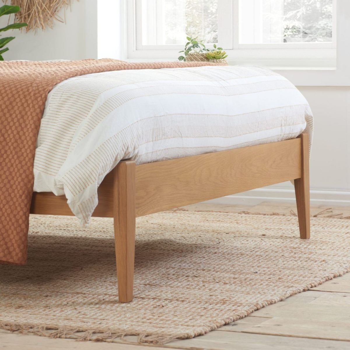 2026 Berwick Bed - Oak