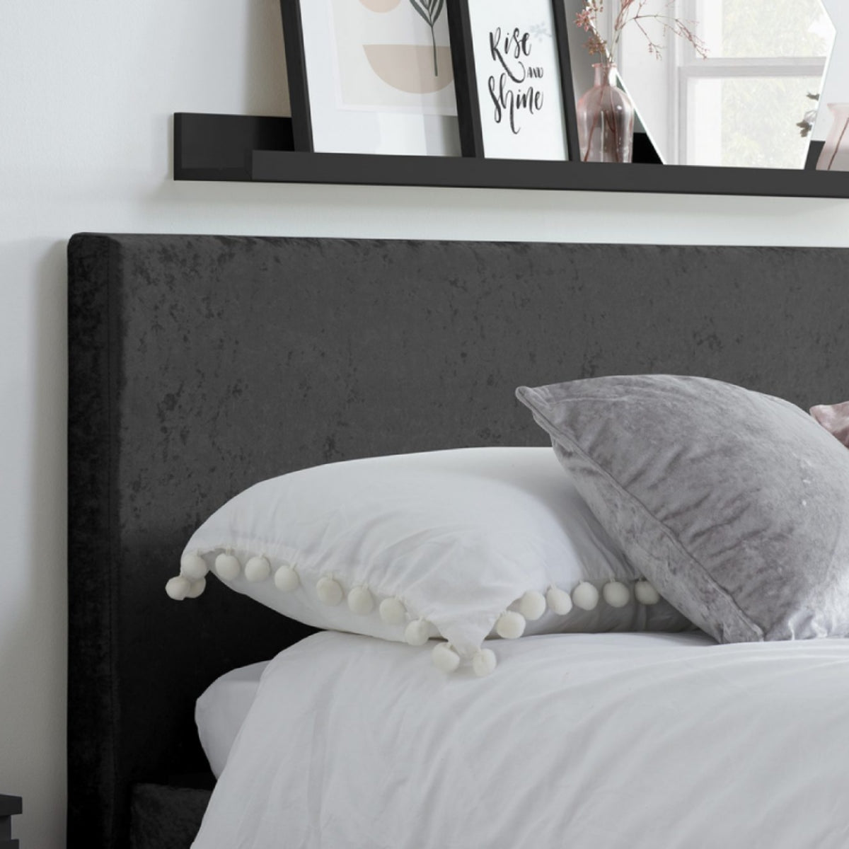 2026 Berlin Fabric Bed - Grey