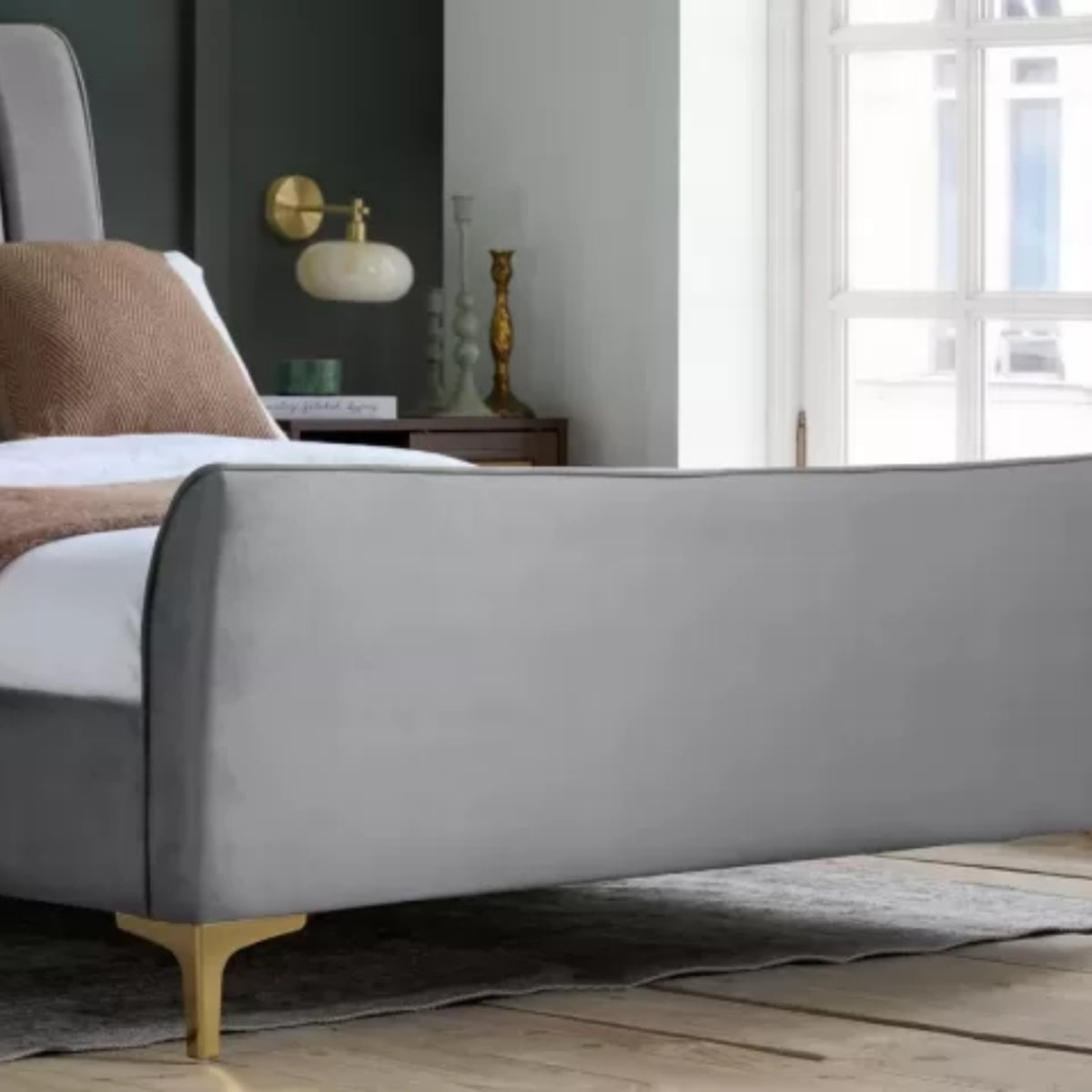 2026 Clover Fabric Bed - Grey Velvet