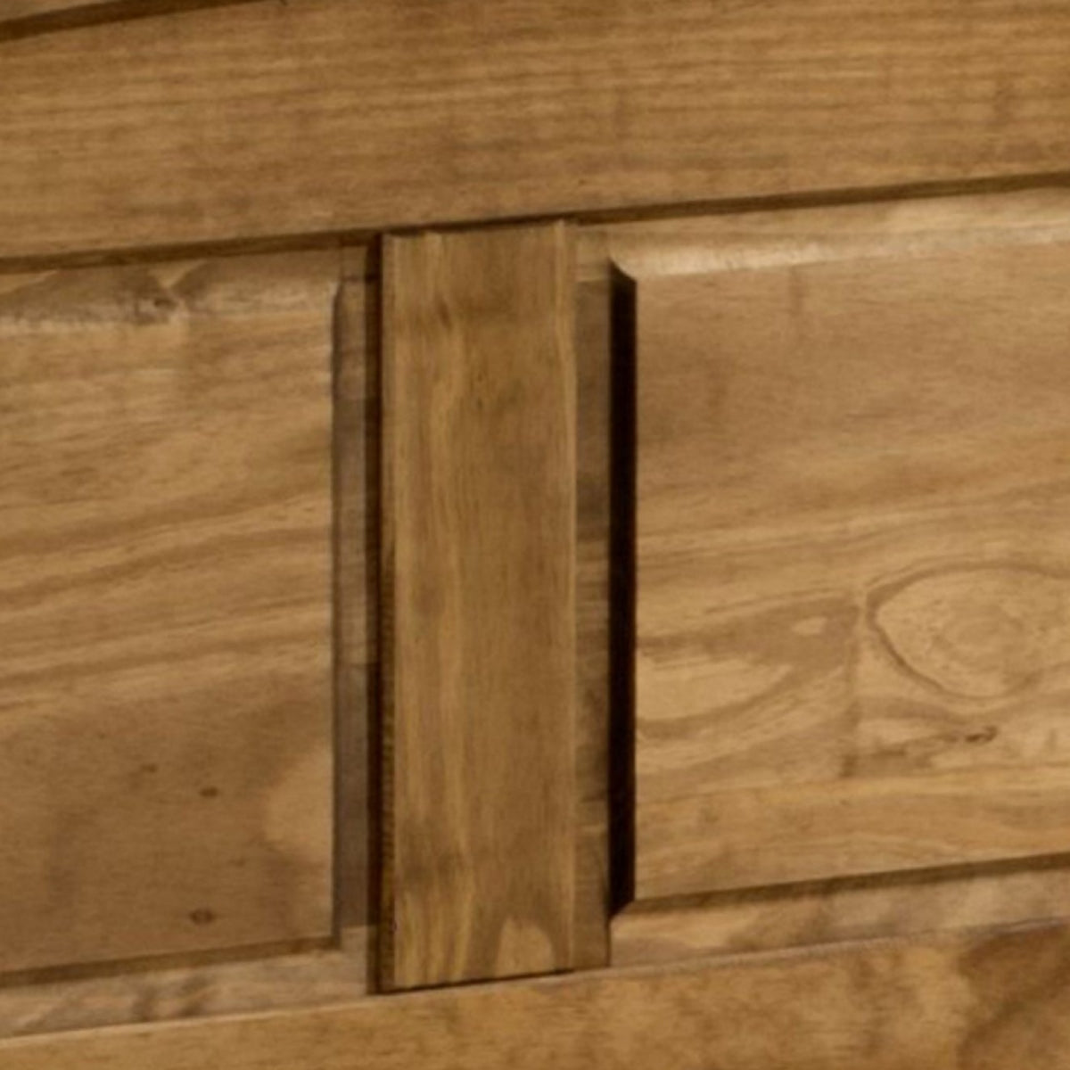 2026 Corona High End Bed - Pine
