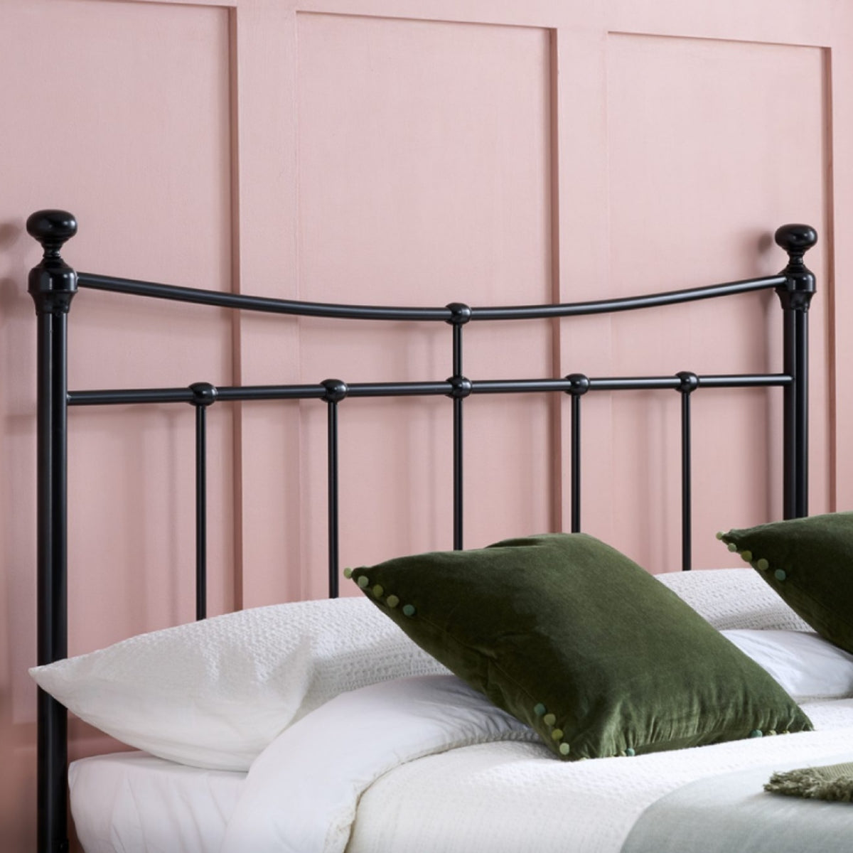 2026 Emily Bed - Black