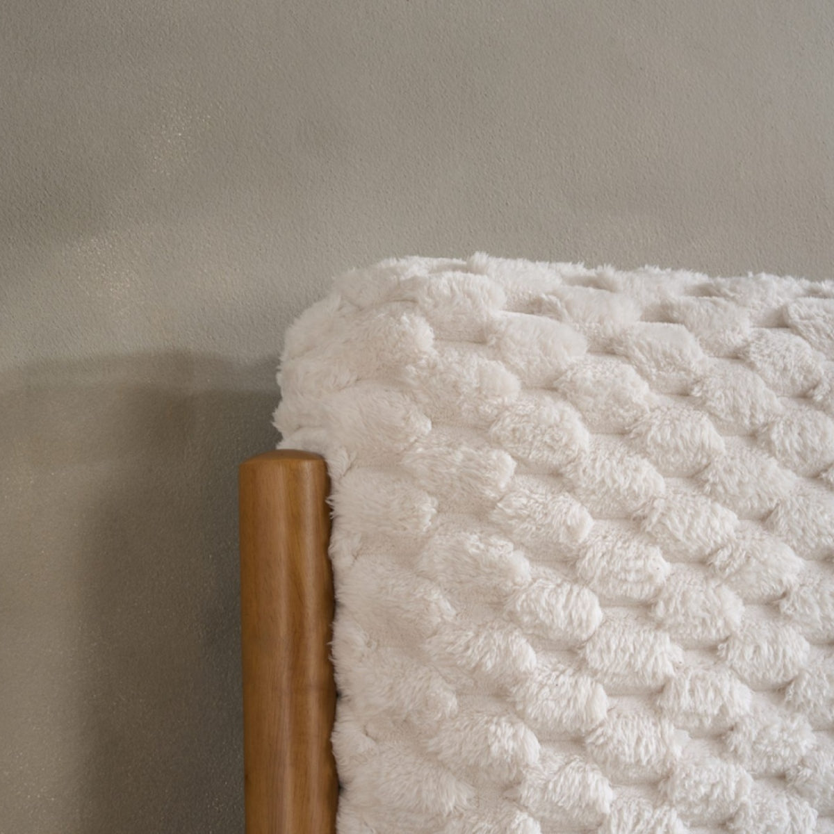 2026 Hatti Bed - White