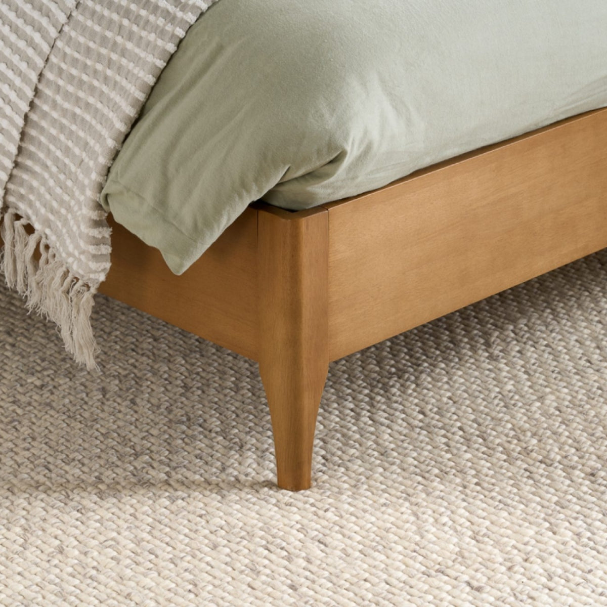 2026 Hatti Bed - White
