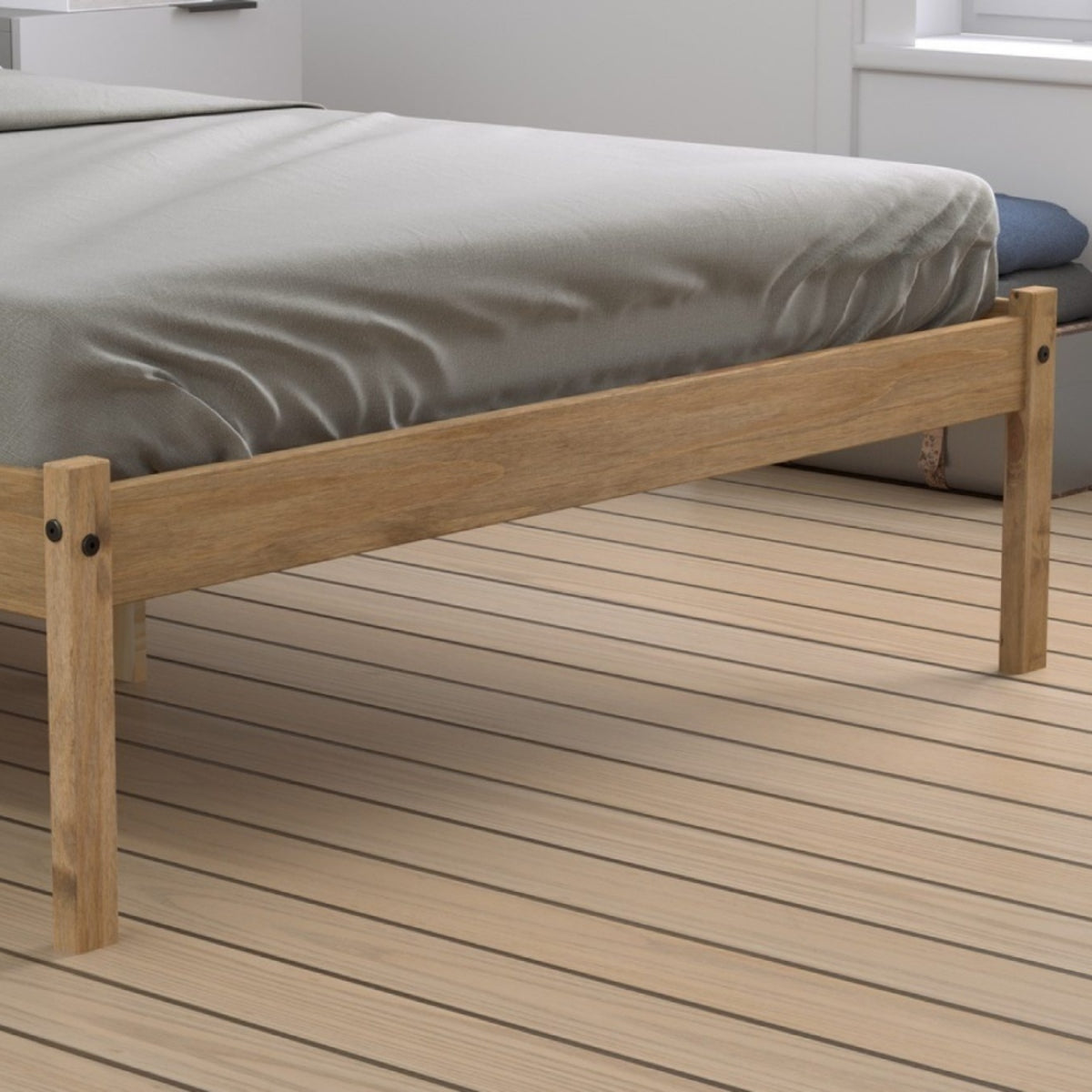 2026 Lisbon Bed - Pine