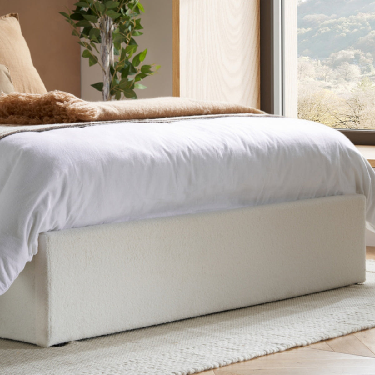 2026 Maisey Ottoman - White Boucle