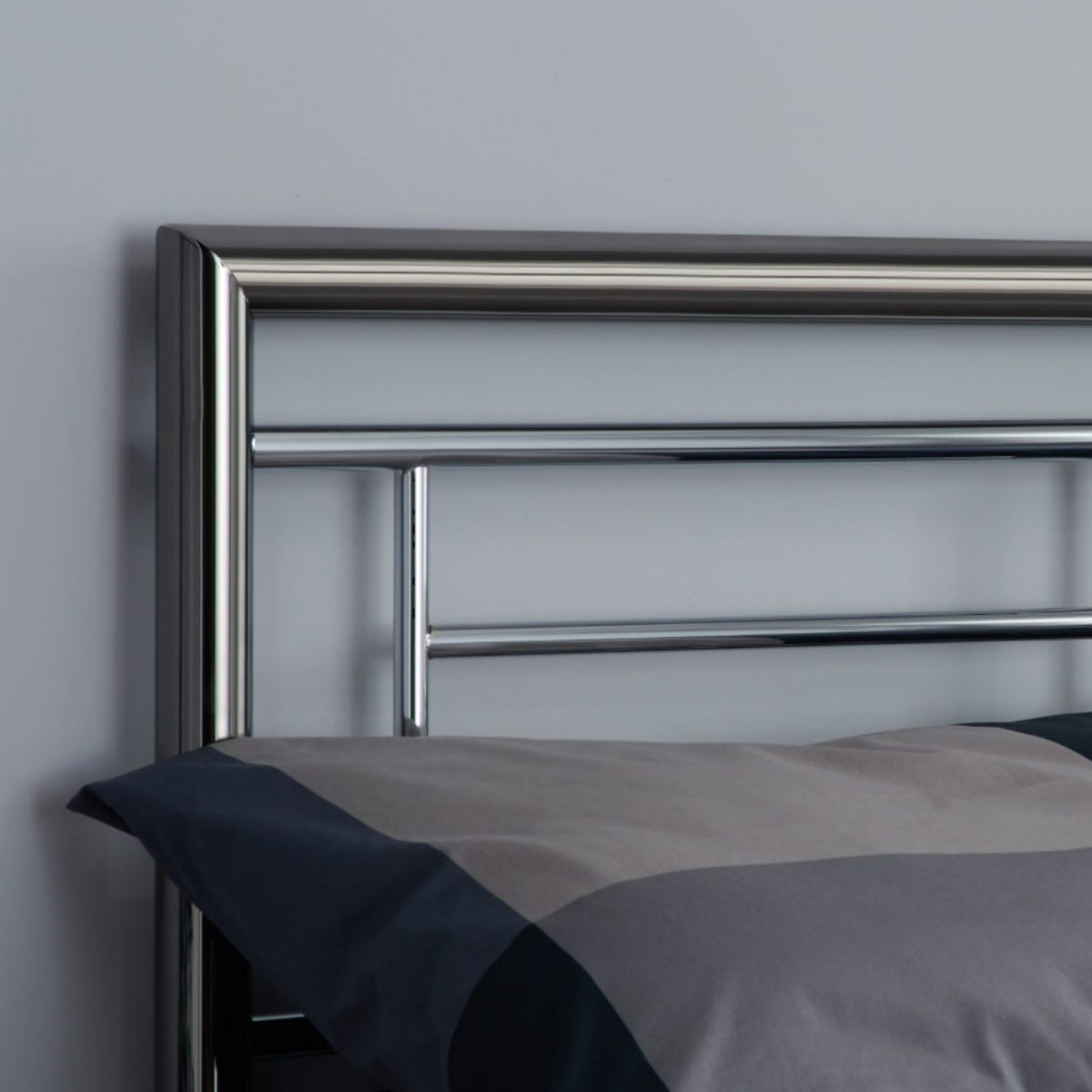 2026 Montana Bed - Chrome