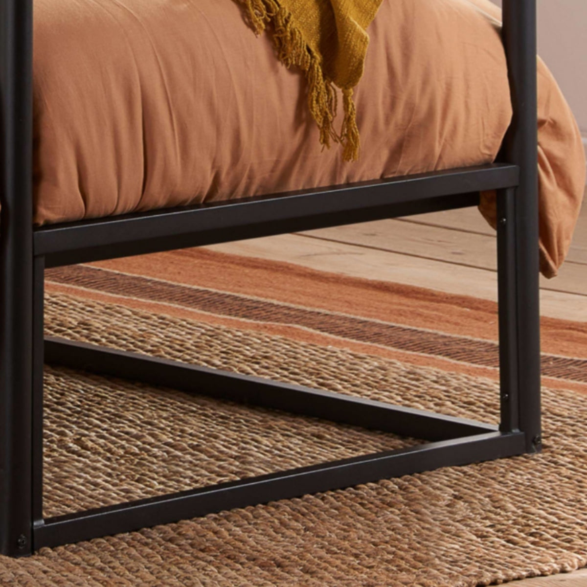 2026 Farringdon Metal 4 Poster Bed - Black